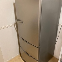 AQUA  272リットル冷蔵庫