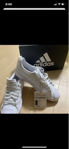 adidas スニーカー