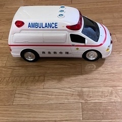 おもちゃ　救急車