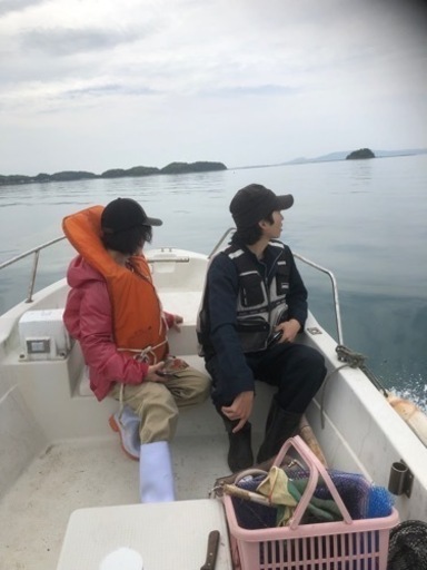 釣り船してます