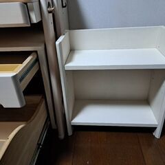 ITOKI学習机ナチュラルホワイト、椅子ライト、ミニラック付き中古