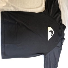 半袖ラッシュガード　QUIKSILVER 黒