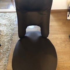 茶色の座椅子
