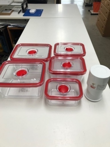 取引場所　南観音　O2305-191 HULOCK 密閉保存容器　5点＋真空ポンプセット　中古品