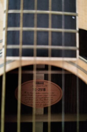 売ります！！。6弦アコースティックギター（YAMAHA）。20
