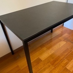 IKEA22724ダイニングテーブル黒