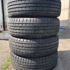 JM２１✨タイヤ安く譲ります✨２１５/６０R１７　中古タイヤ４本...