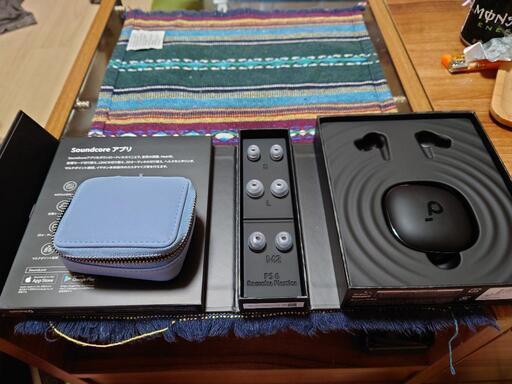 Soundcore Liberty 4　ケース付き