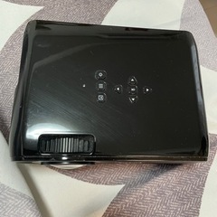 Crenova XPE460ミニLEDプロジェクター