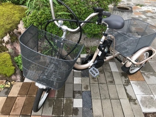 再値下げ！】電動アシスト三輪車 ラクッカル