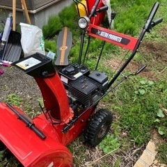 取り引き中　アストロ　除雪機美品、携行缶付き‼︎
