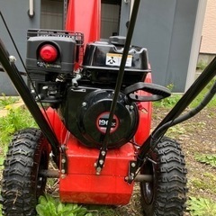 取り引き中　アストロ　除雪機美品、携行缶付き‼︎