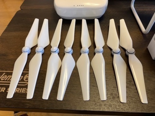 人気商品】DJI Phantom 4 PRO中古 全国発送可能 DJI Phantom 4 Pro