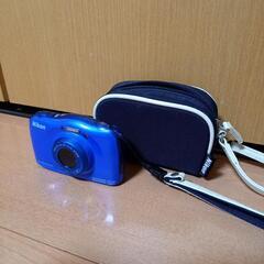 Nikon　デジカメ青