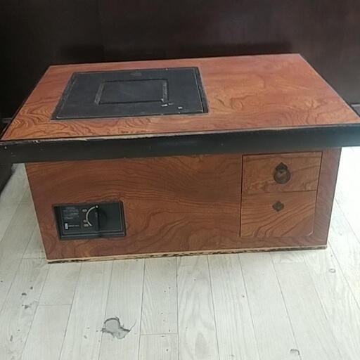 値下げしました。古風な火鉢台　引き出し付き 火鉢（中古品）
