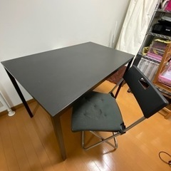 IKEA ダイニングテーブル、折りたたみ椅子セット