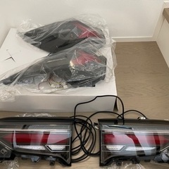 RAV4 クリスタルアイ  テールランプ　ブラック