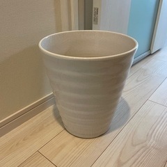 陶器植木鉢　大　口径25cm高さ28cm