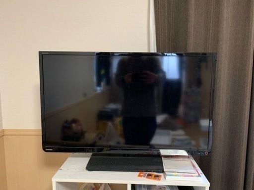 TOSHIBA 液晶カラーテレビ　32s8 中古