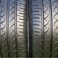 国産ヨコハマ　ブルーアース　195/60R15。2022年製．