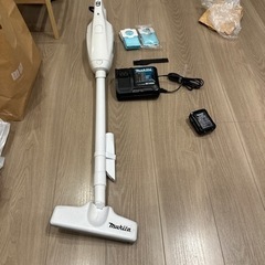 【受付終了】Makita マキタ掃除機　コードレス　