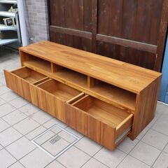 unico(ウニコ)の人気シリーズBREATH(ブレス) チーク無垢材 テレビ