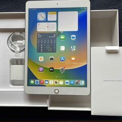 ipad 8世代 wifi silver128GB 箱・Lightningケーブル・電源アダプタ付き