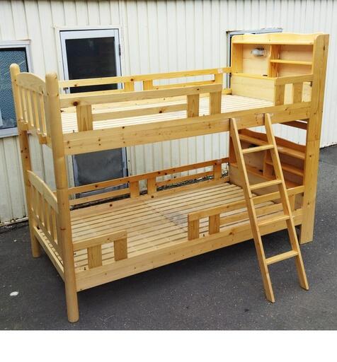 一時出品中止します、【値下げ継続中♪】北海道　音更町　2段ベッド　木製　ウッド　パイン材　シングル　２つにもなります