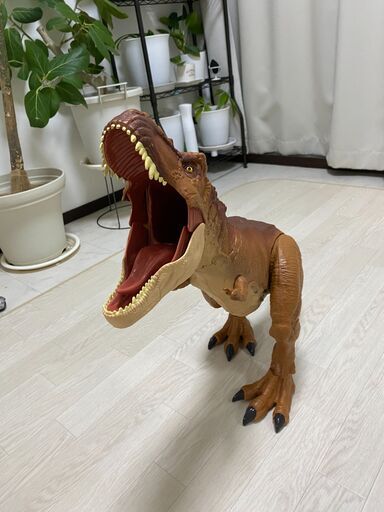 恐竜フィギュアセット（ジュラシック・ワールド スーパービッグ! T-レックス）