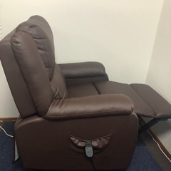 高さが上下するリクライニングチェア
