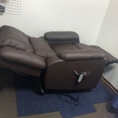 高さが上下するリクライニングチェア