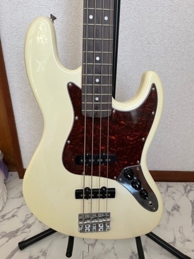 ベース