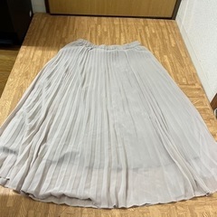 【美品】　GU プリーツスカート  XL