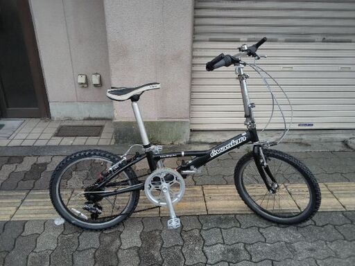 Evasion[エバージョン] 20吋 折り畳み自転車 アルミ/外装6段/ブラック