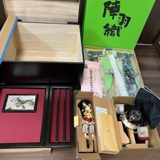 収納専用箱あり】五月人形・ 陣羽織