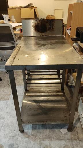 業務用のキッチン作業台