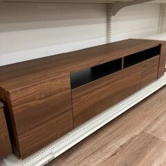 高野木工のテレビボードが入荷しました。