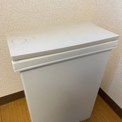 ケユカ　ゴミ箱　25〜30リットル
