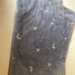 (値下げ)月と星の刺繍　ブランケット