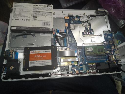 完売御礼。白のPC】hp AMD R2 Radeon+8GB+SSD+Office 楽天