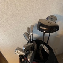 中古のゴルフバッグ&クラブ数本