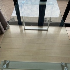 東京インテリアダイニングテーブル　天板ガラス