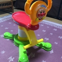 アンパンマン　乗って揺れて遊ぶおもちゃ