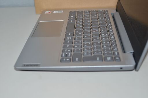 中古良品ノートパソコン Lenovo IdeaPad Slim 1-11AST-05 爆速