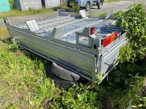 タウンエーストラック荷台（グランマックス） 新車取り外し
