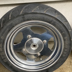 値下ズーマー ピレリ　130/70-12 ロンホイ　ワイトレ　太足　ハブ付き