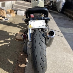 値下ズーマー ピレリ　130/70-12 ロンホイ　ワイトレ　太足　ハブ付き