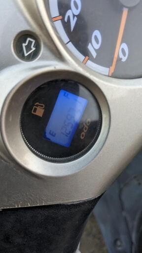 ヤマハ ZR エボリューション 2スト SA16 フロントタイヤ新品 ZR