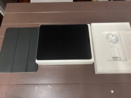 iPad Pro 12.9-inch (第3世代) 256GB wifiモデル 美品 + カバーのオマケ付き