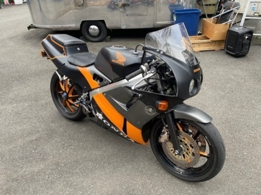 VFR400R NC30 リア17インチ化！